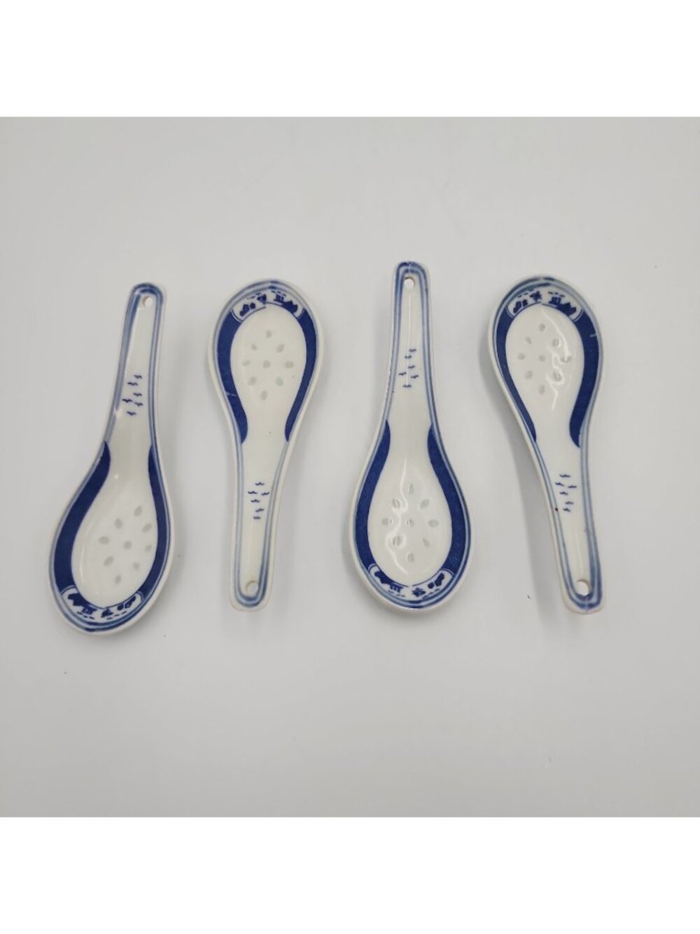 Vintage Chinese Rice Grain Eyes Blue White Porcelain Soup Spoons Set Of 4